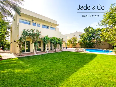 Community Expert | Vacant | Large Corner Plot