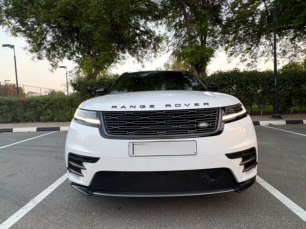 Land Rover Range Rover Velar 2024 — photo 1 of 18
