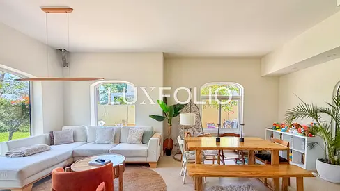 Fully Furnished | Upgraded 3E | Lake View