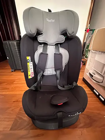 Bonfino child car seat (lightly used) - excellent condition