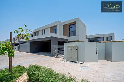 Corner Huge Plot | Close to Lagoon and Amenities