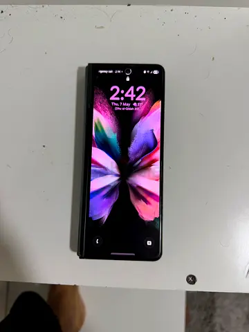 Samsung Galaxy Z Fold3 (foldable) - Inside Display not working and only front Good Working Condition