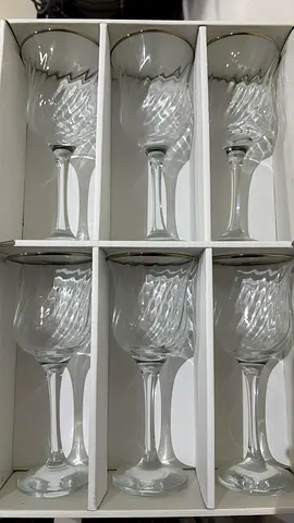 Set of 6 Clear Wine Glasses with Gold Rim