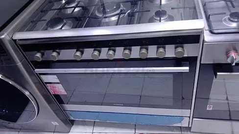 Siemens 5 burner full gas cooker price 1200 aed