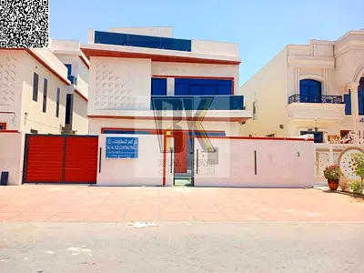 🌟 استمتع بأسلوب حياة راقٍ يجمع بين الفخامة، الراحة، والخصوصية في هذه الفيلا المميزة بتصميم عصري وتشطيبات فاخرة، تقع في موقع استراتيجي هادئ وقريب من ا