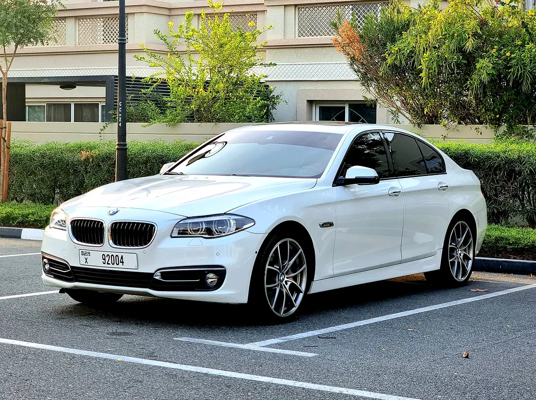 BMW 5-Series 2014 — photo 1 of 20