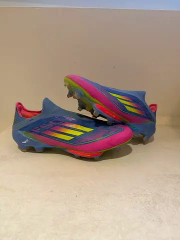 Adidas football boots f50