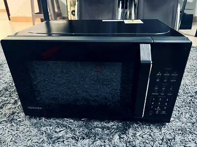 TOSHIBA MICROWAVE – 150 AED