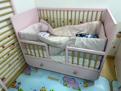 Baby crib