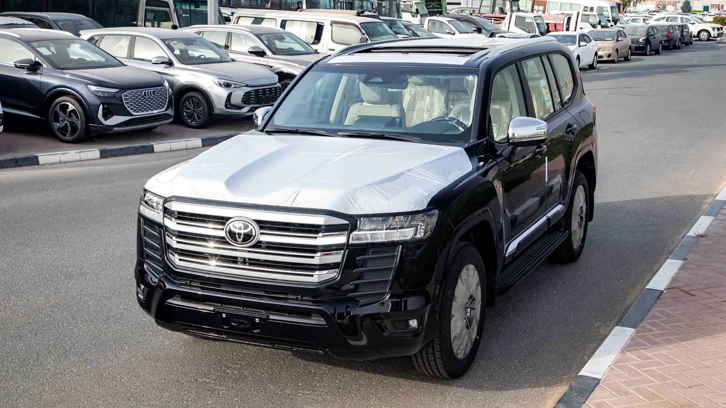 Toyota Land Cruiser 2026 — photo 1 of 19