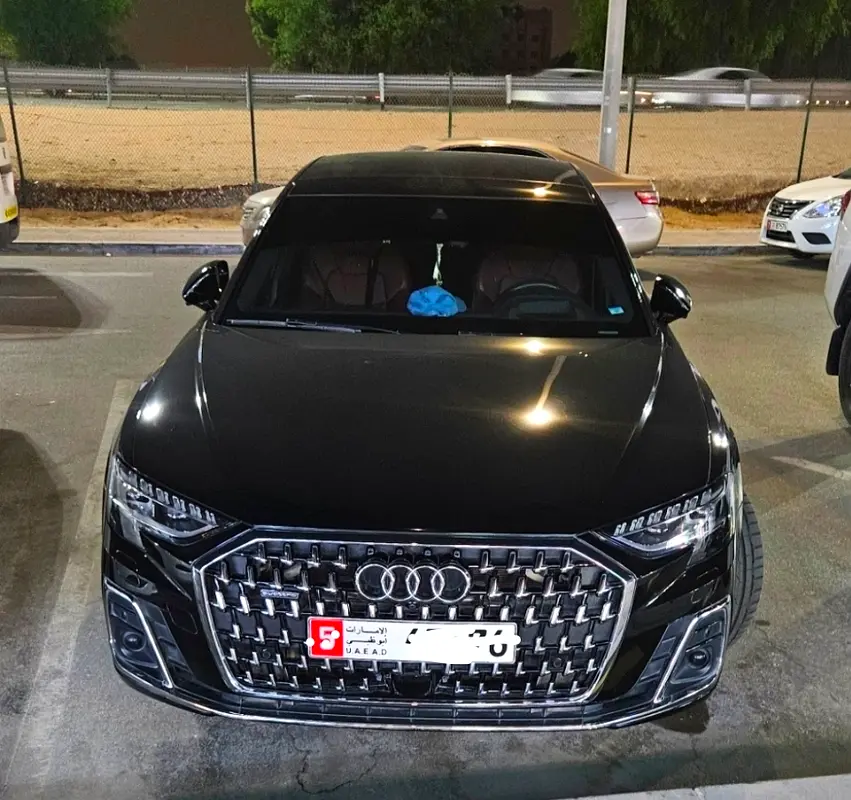 Audi A8 2023 — photo 1 of 2