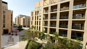 Apartment for sale in Al Mamsha, Sharjah, in a prime location on the main entrance, master bedroom a