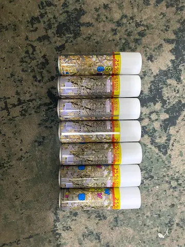 7 snow spray cans
