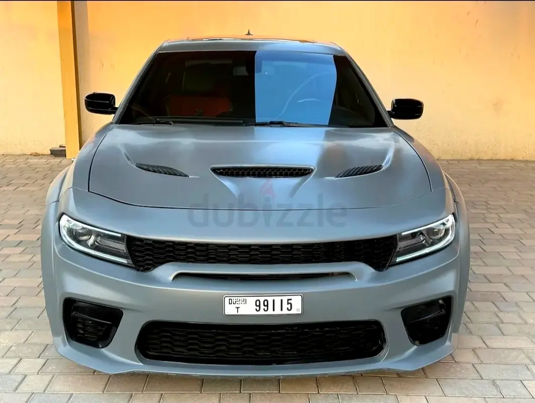 Dodge Charger 2022 — photo 1 of 10