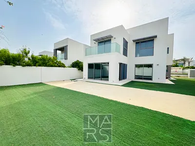 🏡 Premium 4BHK Villa | Spacious bedroom | Garden | Covered Parking