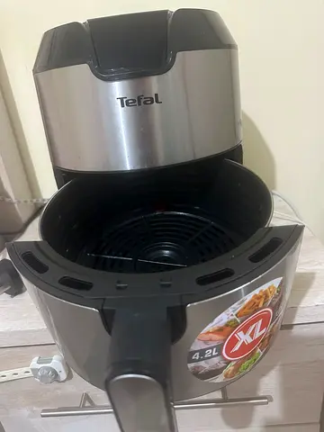 Tefal Air Fryer 4.2 LTR IS Excellent condition
