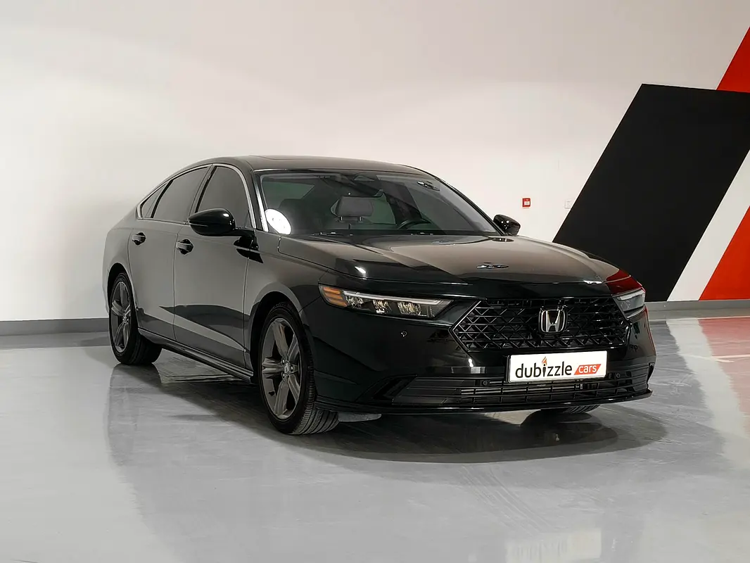 Honda Accord 2023 — photo 1 of 15