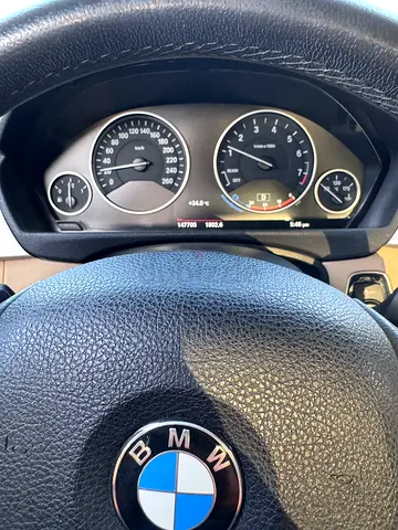BMW 3-Series 318i 2017 - GCC Specs - Excellent Condition