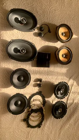 Set of car speakers and components - multiple sizes, excellent condition