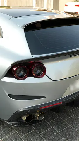 صورة 9 لـ 2017 Ferrari GTC4 LUSSO