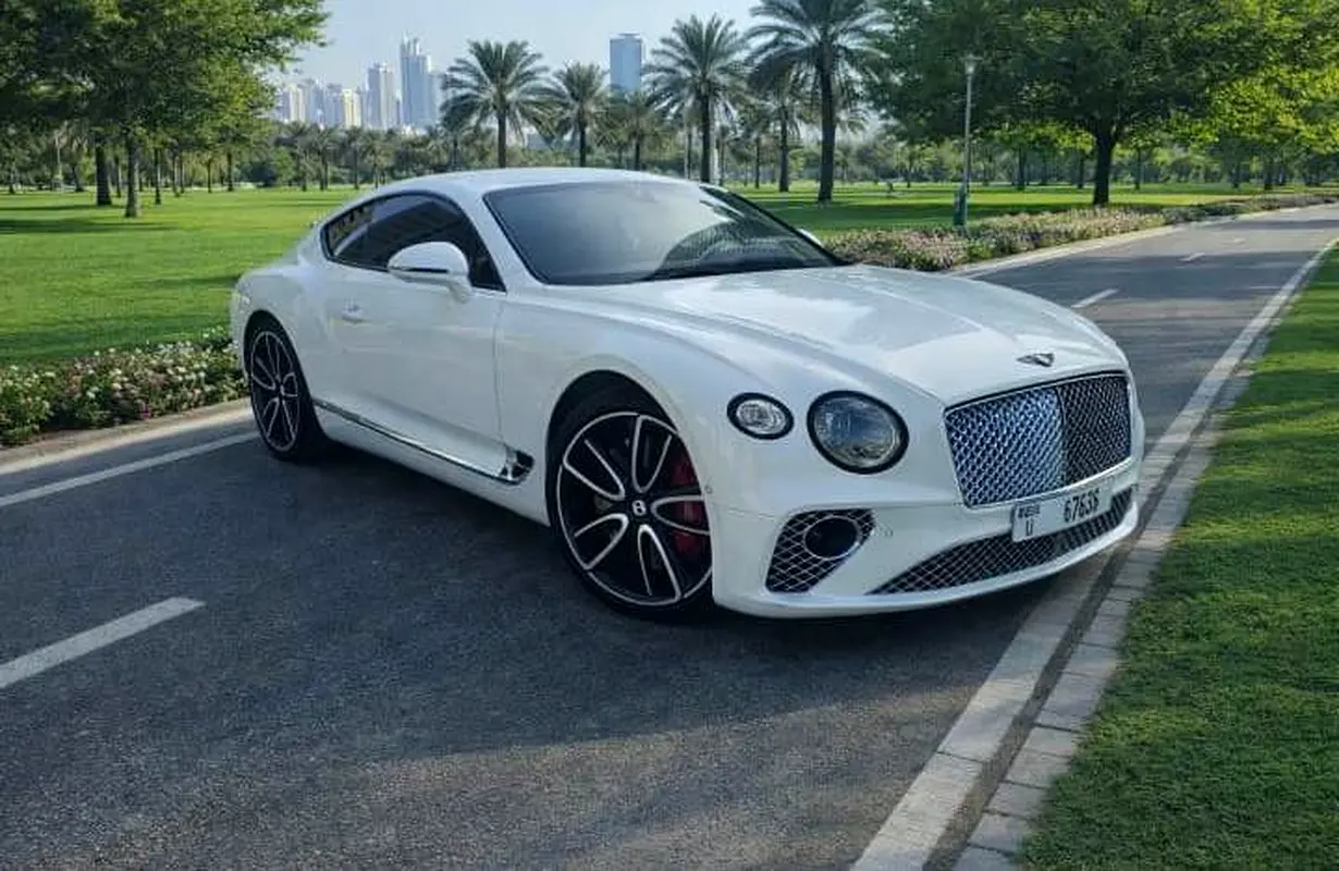 Bentley Continental 2020 — photo 1 of 11