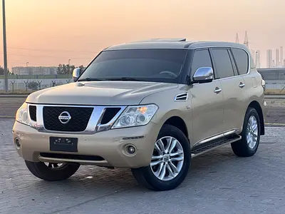Nissan Patrol LE 2013 big engine original paint no accident super clean car