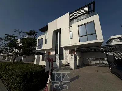 Exclusive Price Offer – Direct Waterfront Freehold Villas | Ready Now