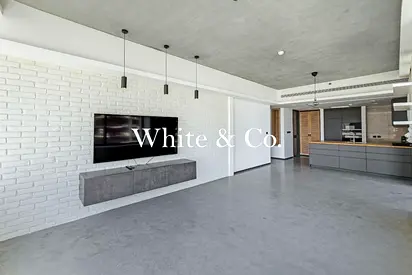 Corner Unit | Well-kept | Available Now