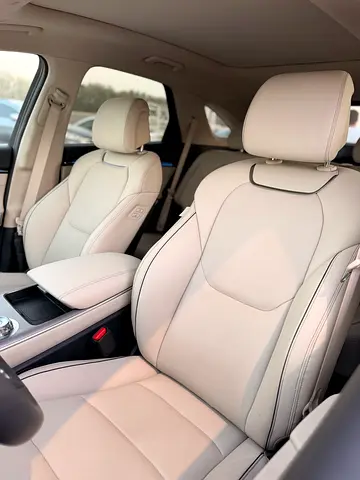 2026 Genesis GV70 — миниатюра 17