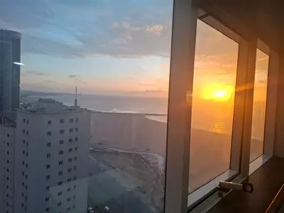 للإيجار: شقة غرفة وصالة – كورنيش عجمان بإطلالة بحرية مباشرة