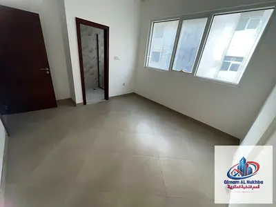 ارخص غرفه وصاله اول ساكن في منطقه القليعه قريب منه الكورنيش يوجد براكن مجانيا