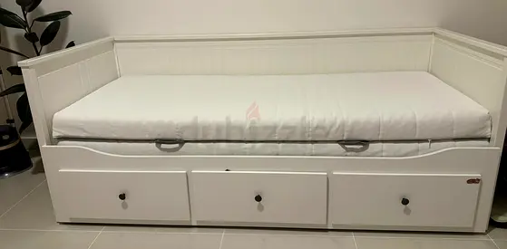 IKEA Day bed with two mettreses available in perfect condition