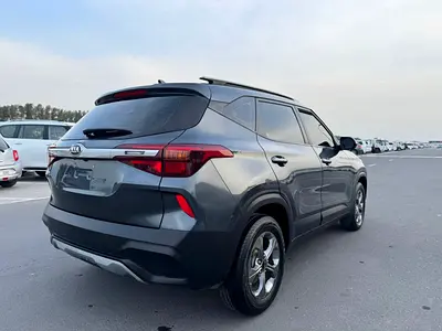 2021 KIA SELTOS thumbnail 5