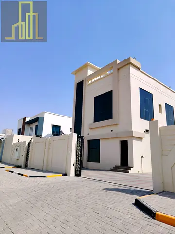 Ungent Distress | 5BR VILLA | WITH POOL || MAID ROOM || Driver room| only lockl can buy