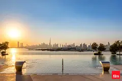 Waterfront | Downtown Skyline Sunset View
