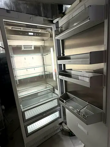 Gaggenau 400 series latest model built-in
vario fridge model RC472301 26 fully-integrated