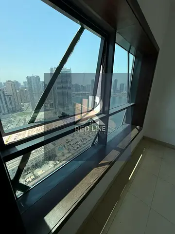 3 rooms and a hall in the Al Qasba area Price 92,000 4 installments Air conditioning on the owner G