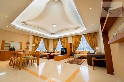 Fully Furnished Apartment | incl.Utilities | Basement Parking | Weekly Cleaning