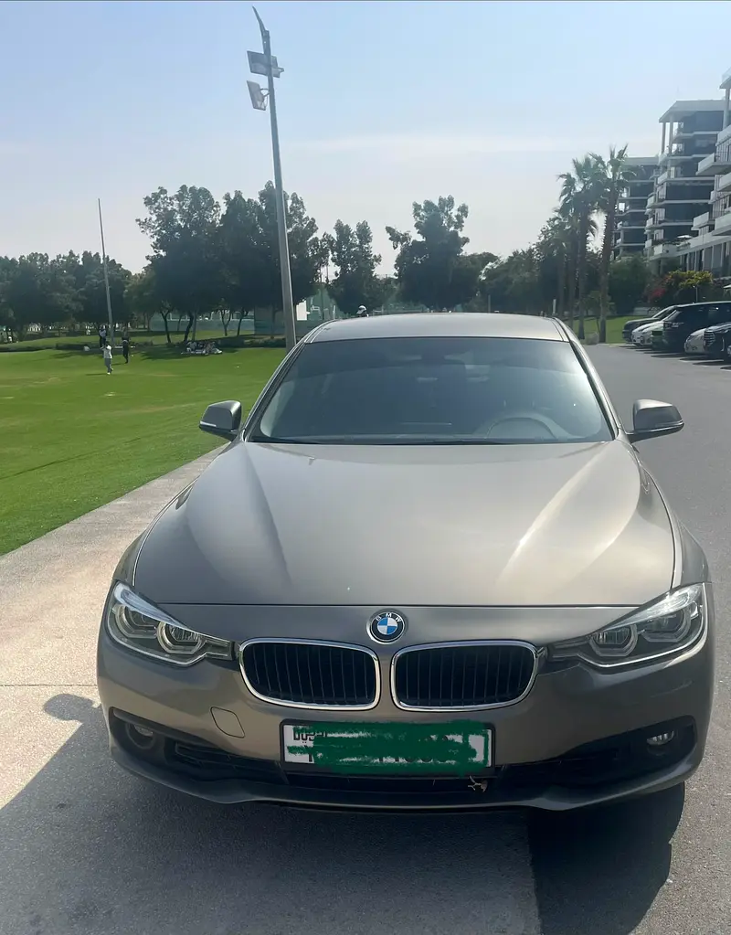 BMW 3-Series 2018 — photo 1 of 7