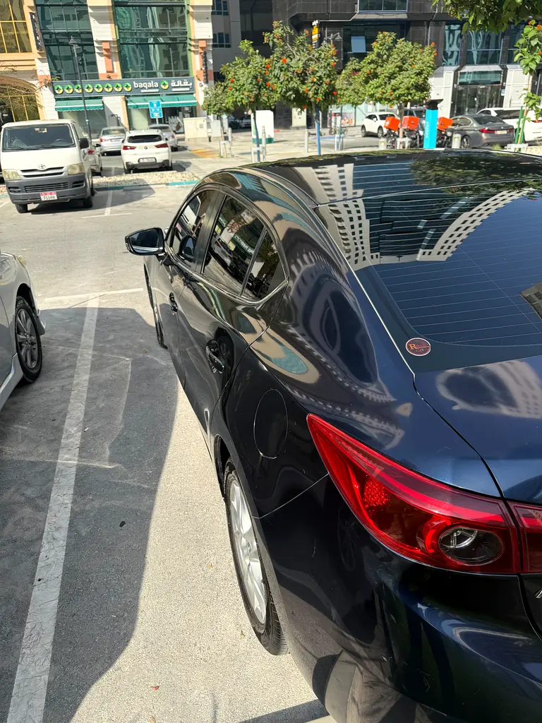 Mazda 3 2016 — photo 1 of 15
