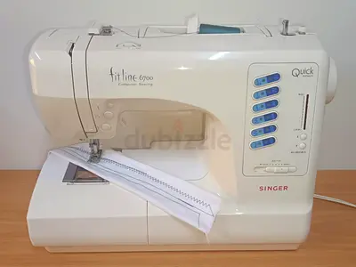 Sewing machine singer