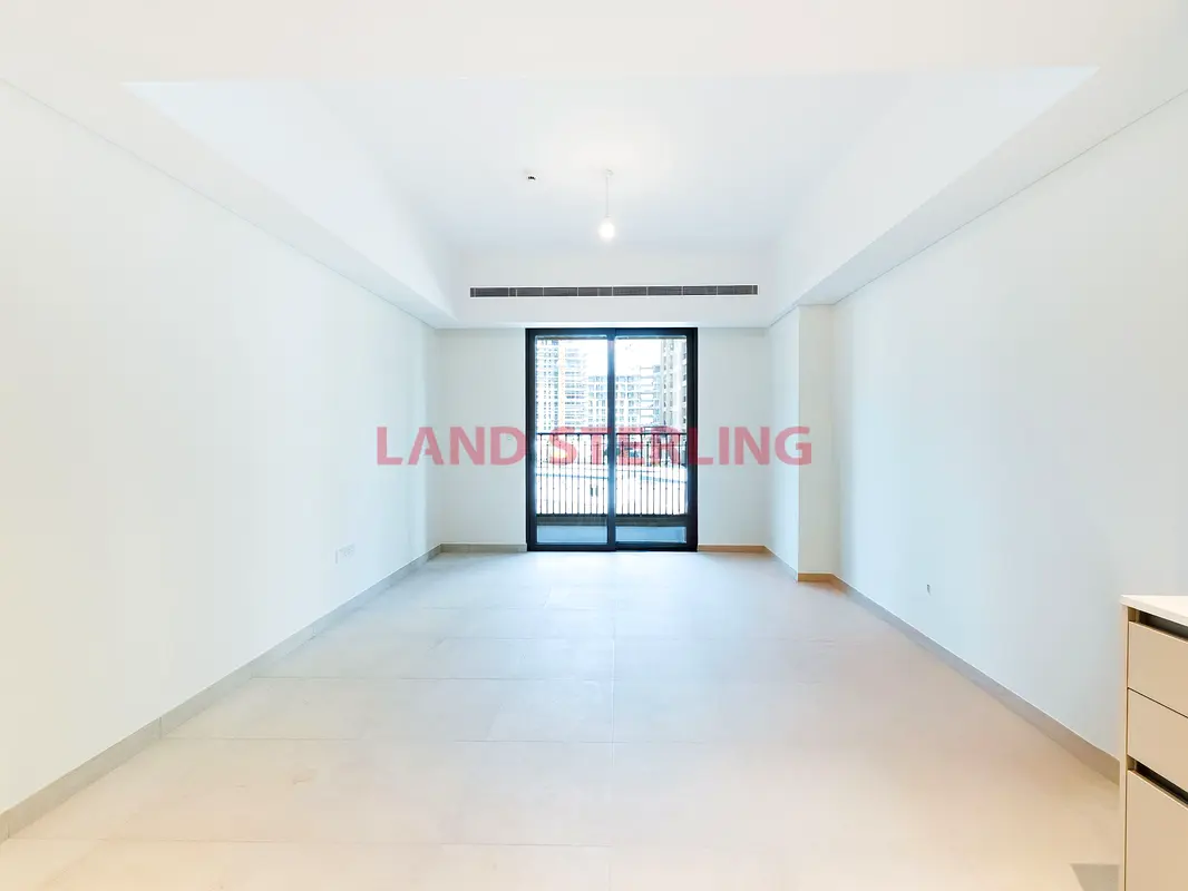 Prime Location I Unfurnished I Multiple Cheques