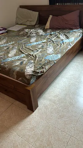 Solid Wood King Bed Frame with Headboard and 2 storage drawers- Good Condition without mattress