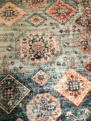 Vintage-Style Rectangular Area Rug — 🩵💚Distressed Blue, green Ivory (excellentCondition)
