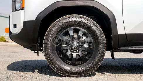 صورة 5 لـ 2024 Toyota PRADO