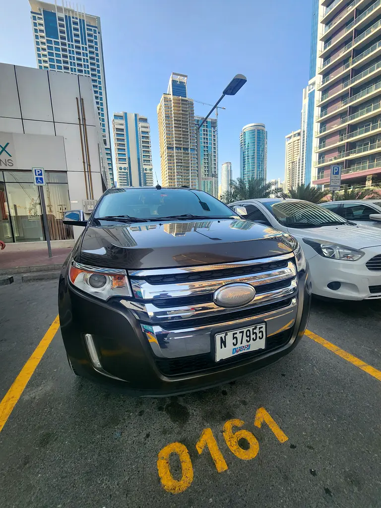 Ford Edge 2011 — photo 1 of 19