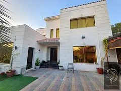 Corner Villa | 6 Bedrooms | Hall | Majlis