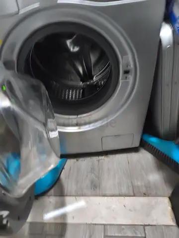 Front-load washing machine - good working condition
