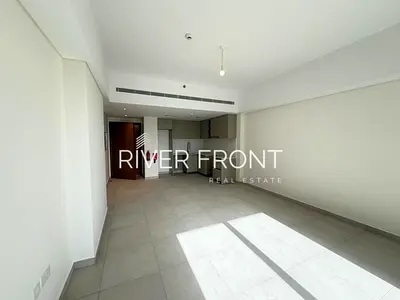 Bright 1BR | Open Road View | Great Location