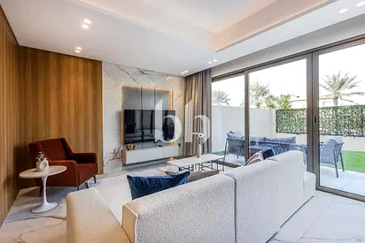 Vacant | Fully Upgraded | Landscaped Garden